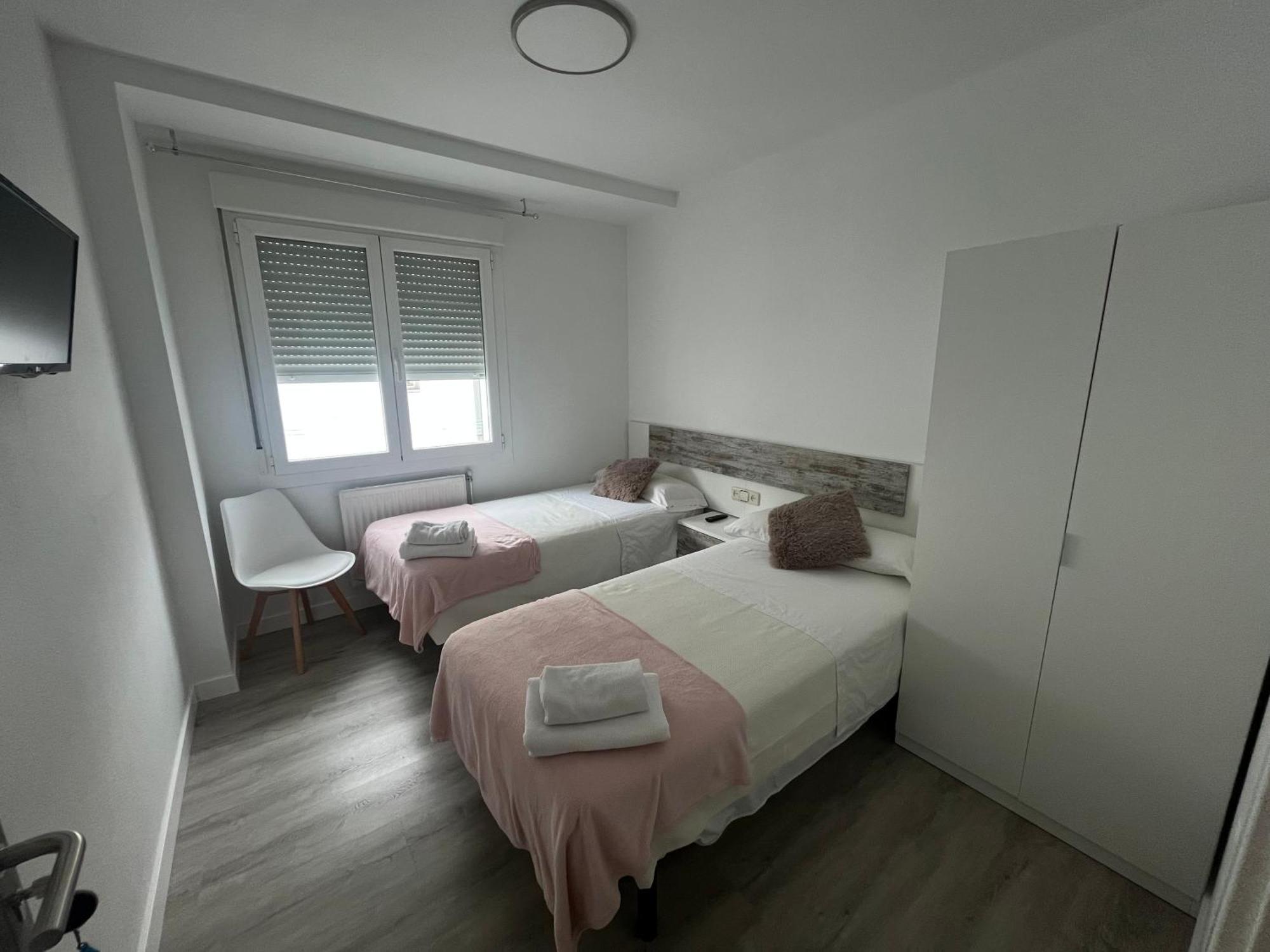 Pension Luzia - Optional Auto Check-In Pamplona Exterior photo